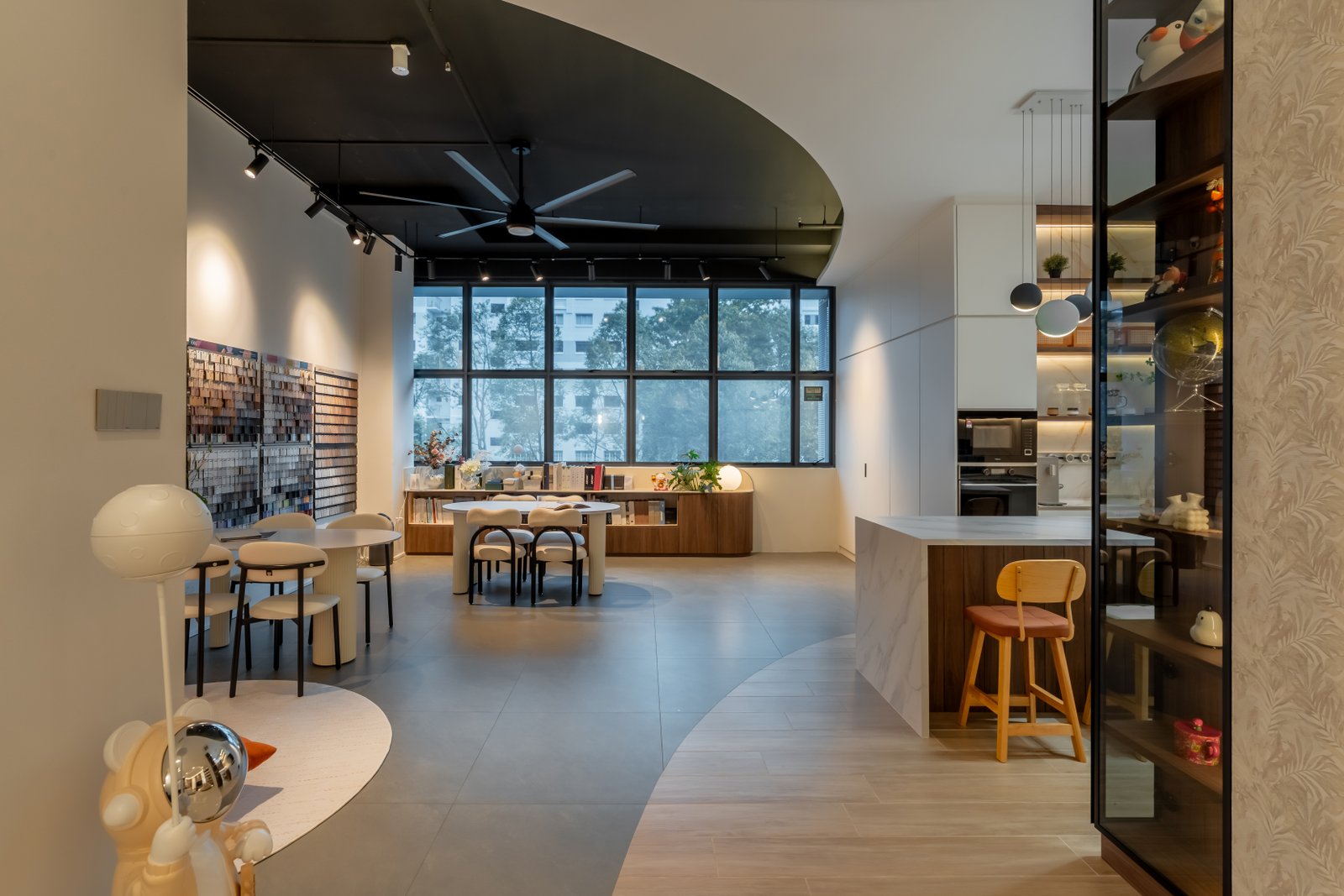 11 Woodlands Cl